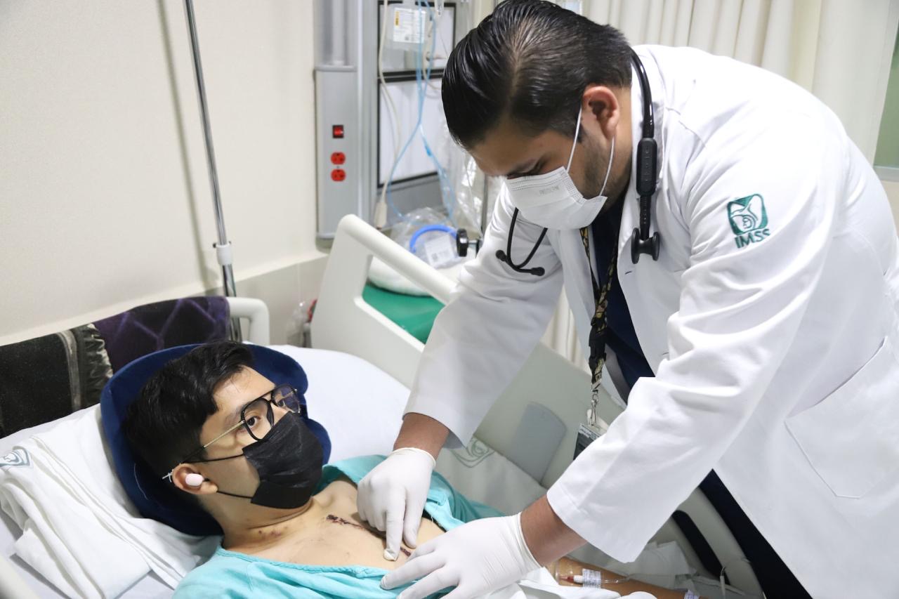 Atiende IMSS desde hace 11 años a paciente por cardiopatía congénita; recién fue reemplazada su válvula aórtica con éxito