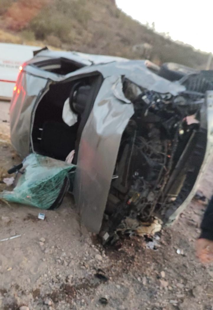 Resulta jovencito lesionado en volcadura