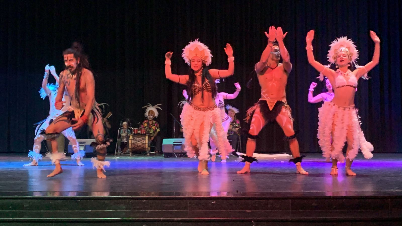 Se realiza II Festival de Folclore Internacional