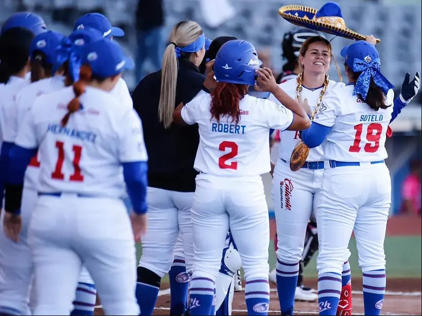 Charros vencen a Bravas