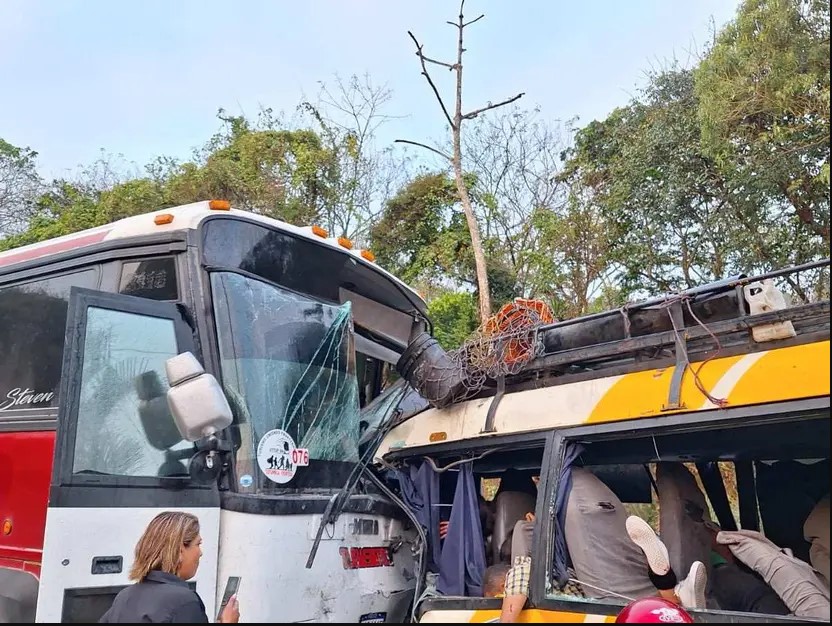 Choque de autobus en Honduras