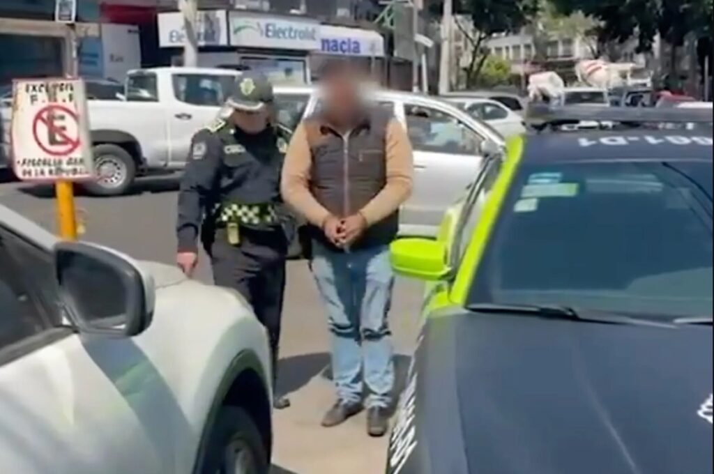 Detienen a hombre con efectivo cdmx