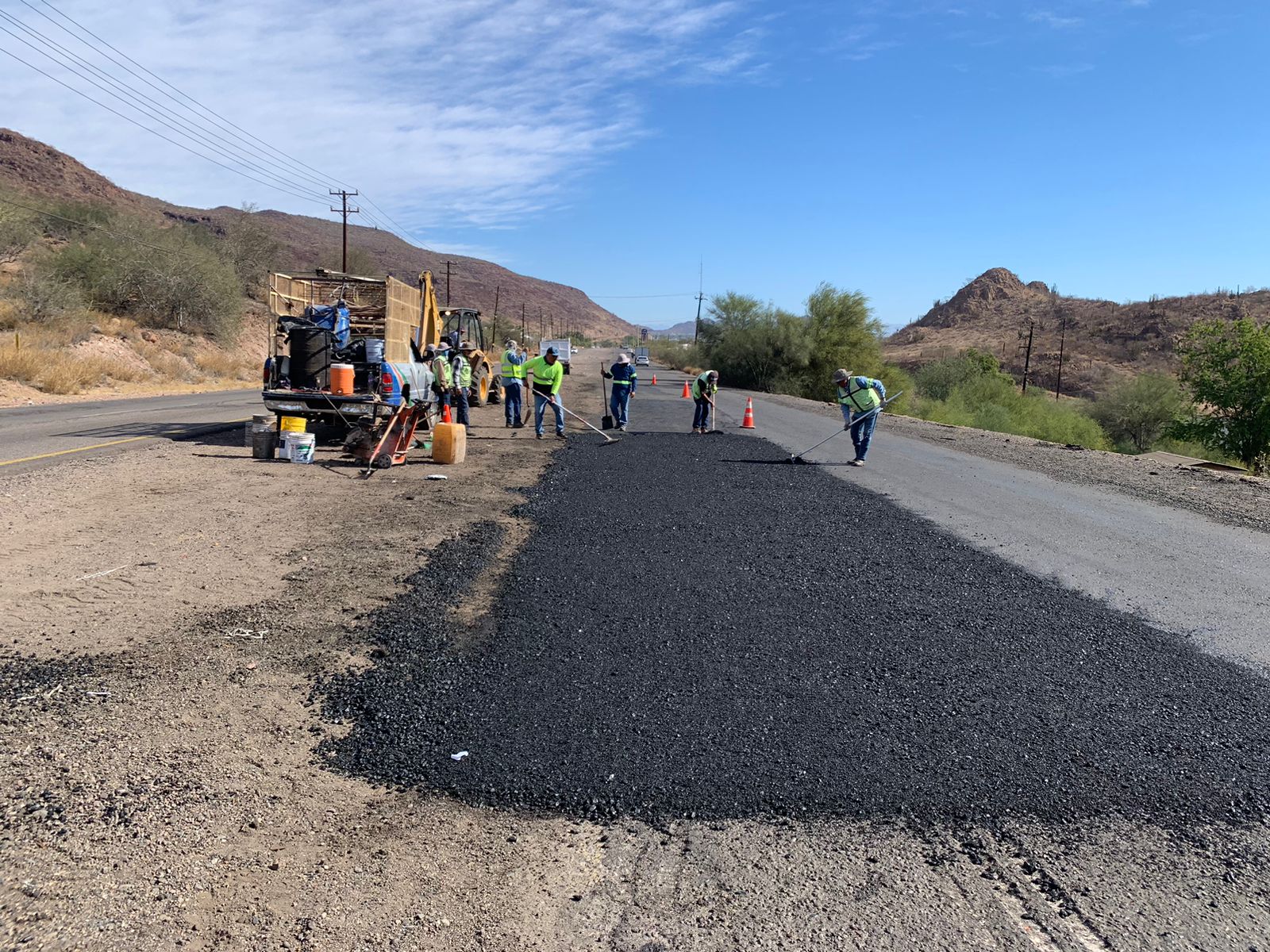 Inicia Ayuntamiento plan emergente de bacheo: Alcaldesa Karla Córdova