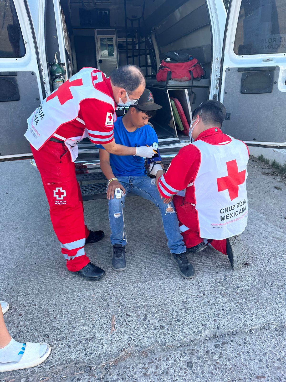 En la colonia Moderna mujer arrolla a joven motociclista