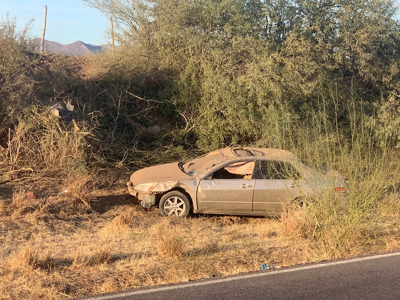 En el valle de Empalme muere conductor al volcar su auto
