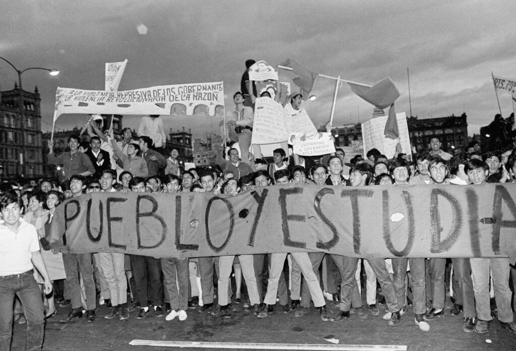 estudiantes generacion 68 2 de octubre 1968 zocalo imagenes fotos fotografias manifestacion 4003093597