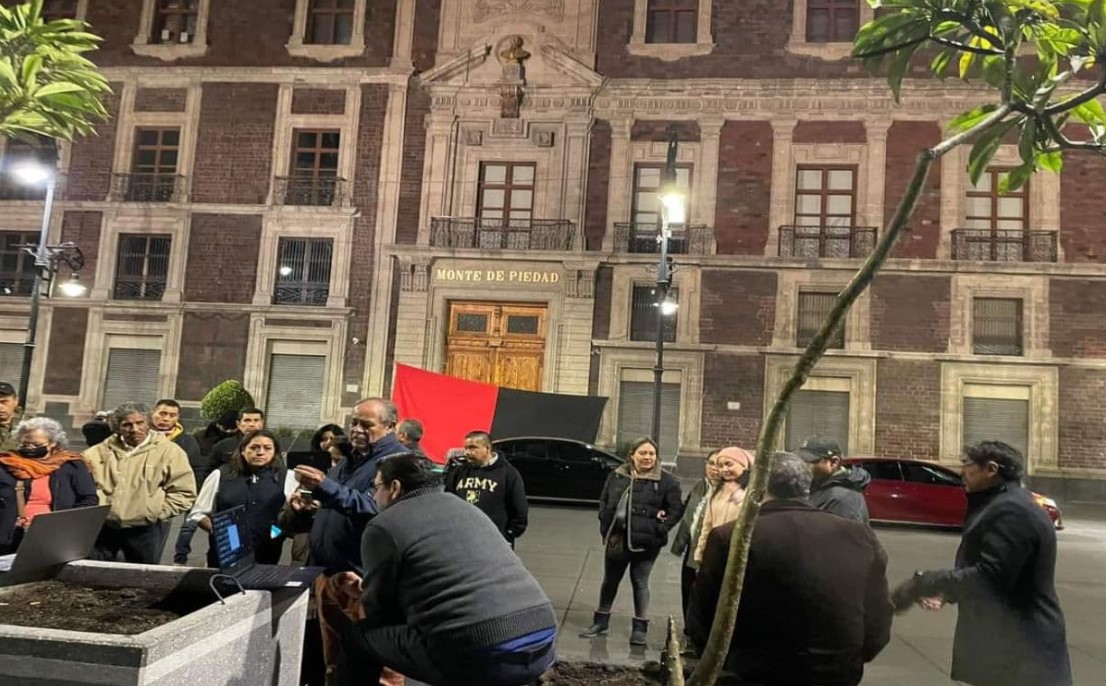 Huelga trabajadores del Nacional Monte de Piedad