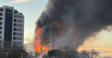 Se incendia edificio habitacional en Valencia, España