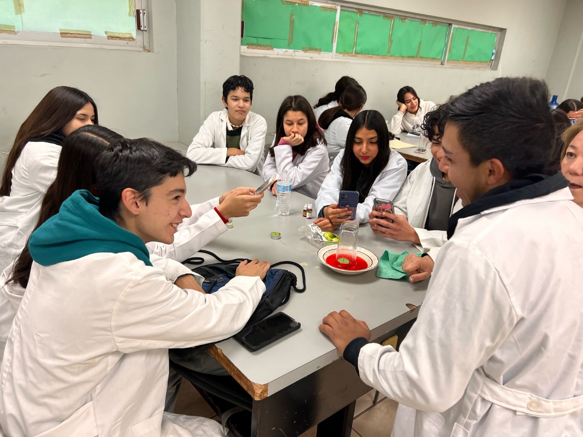 Estimula Cobach Sonora interés de su alumnado por las ciencias a través de prácticas en laboratorio