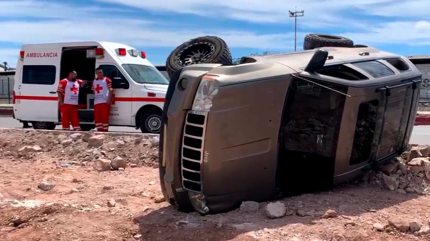 Dejan vehículo abandonado