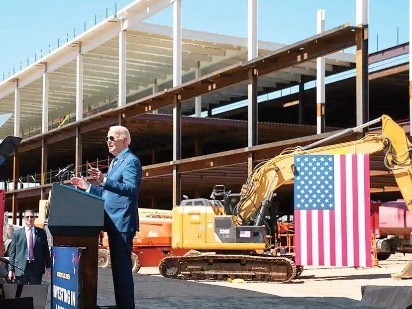 Intel ayuda economica