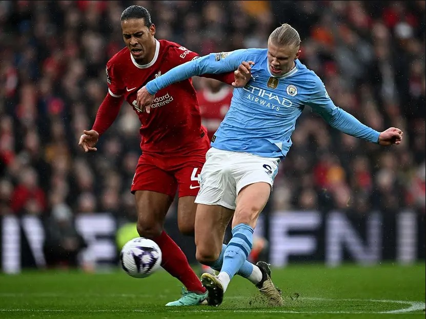 Liverpool y Manchester City empatan