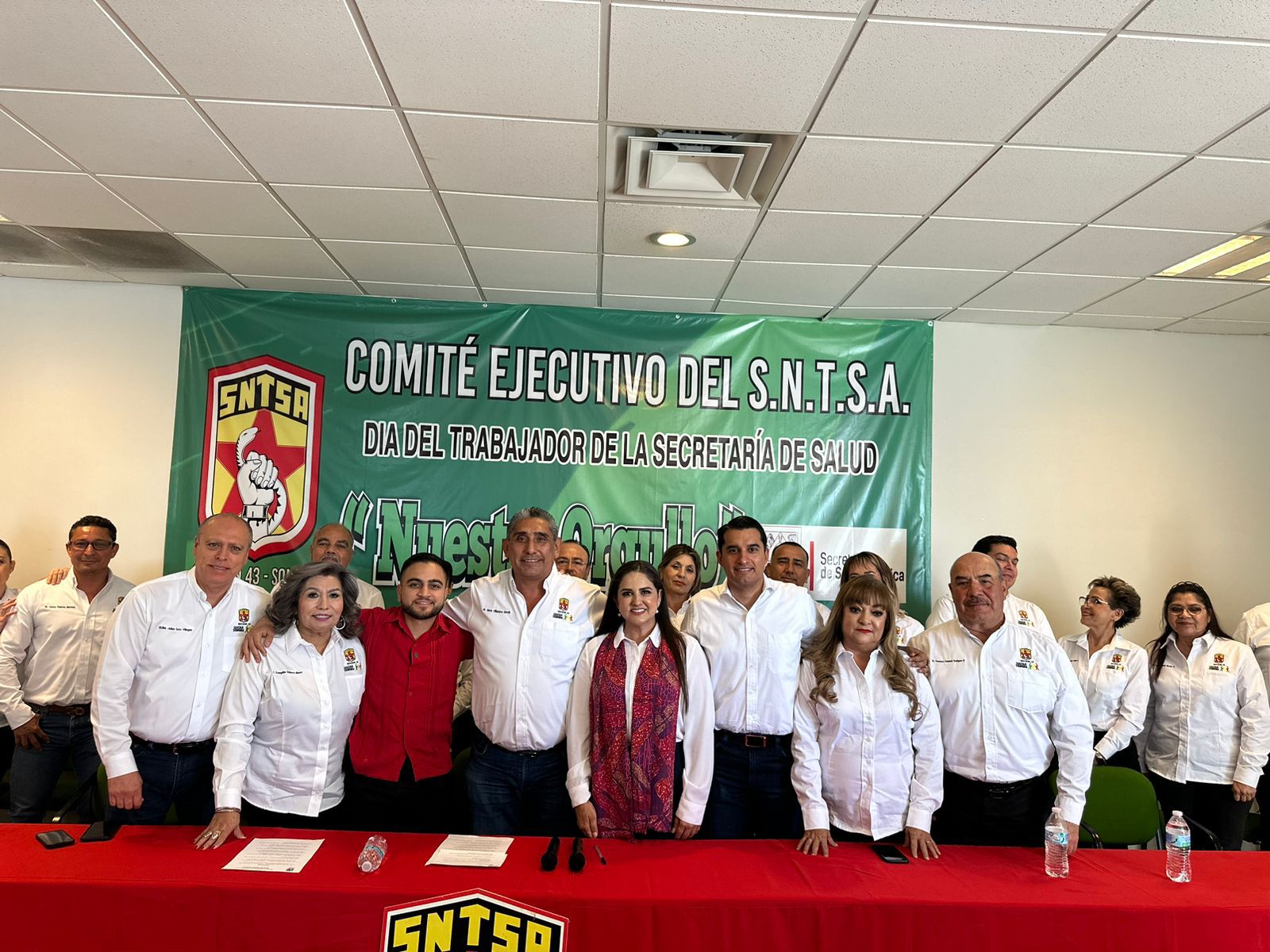 Van Celida y Froylán por las causas de los trabajadores al Senado