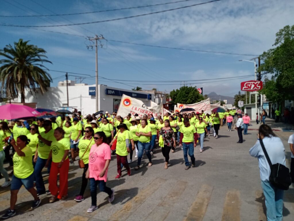 30 abril todo lkisto para el desfile del dia del trabajo