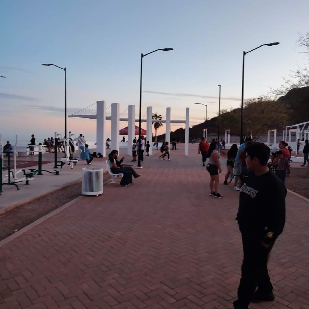 Agradecen vecinos rehabilitación de espacios públicos en la colonia Centinela