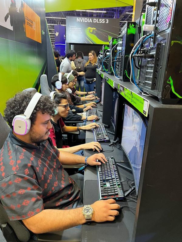 Participa alumnado de UTS en evento internacional de tecnología y emprendimiento