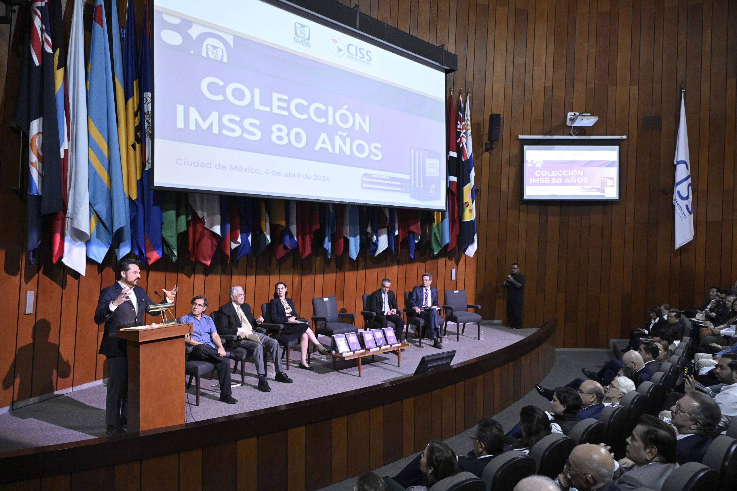 Presenta IMSS colección editorial, retrata en cinco libros su evolución en 80 años de historia