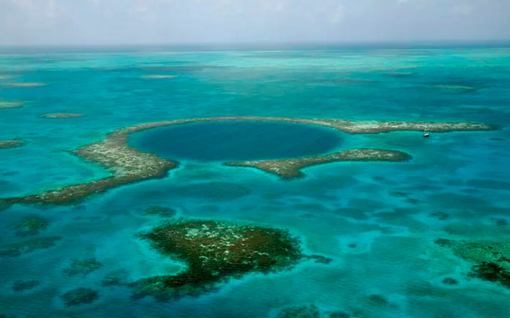 Taam Ja’, el agujero azul más profundo del mundo está en la bahía de Chetumal 1 Agujero azul de Taam ja Chetumal 30042025 3