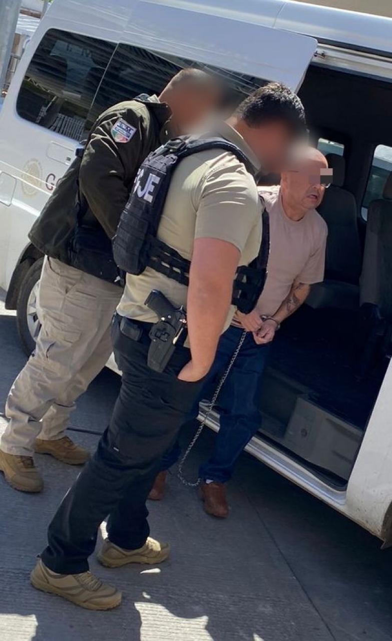 Trasladan a prófugo de la justicia de los Estados Unidos