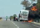 Cuatro personas mueren al incendiarse un autobús “Elite”