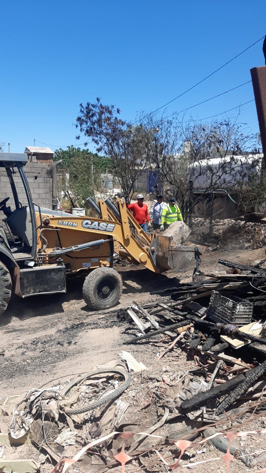 Limpia Ayuntamiento vivienda siniestrada