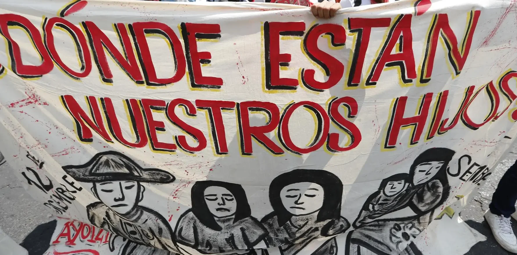 Convocan al boicot electoral los padres de los 43 normalistas de Ayotzinapa