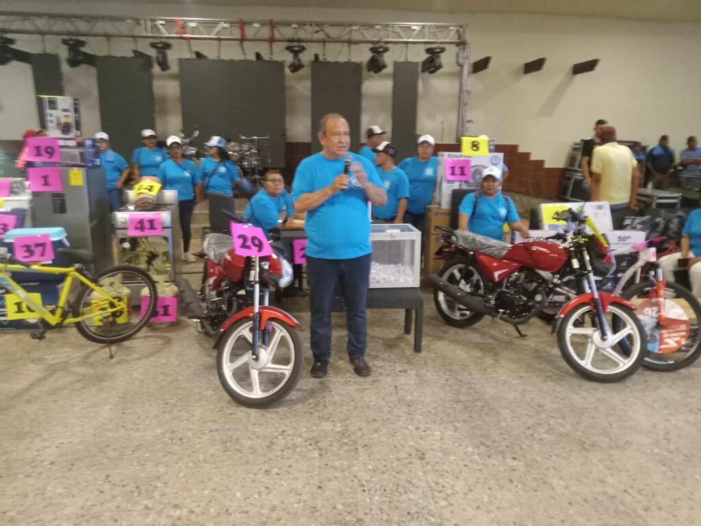 1 mayo ofrece sindicato maquilas convivio y rifas a sus representados