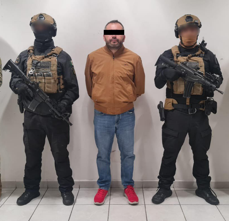 Detienen a ex elemento de la Policía Federal que enviaba droga desde el AICM a Europa 1 200 1