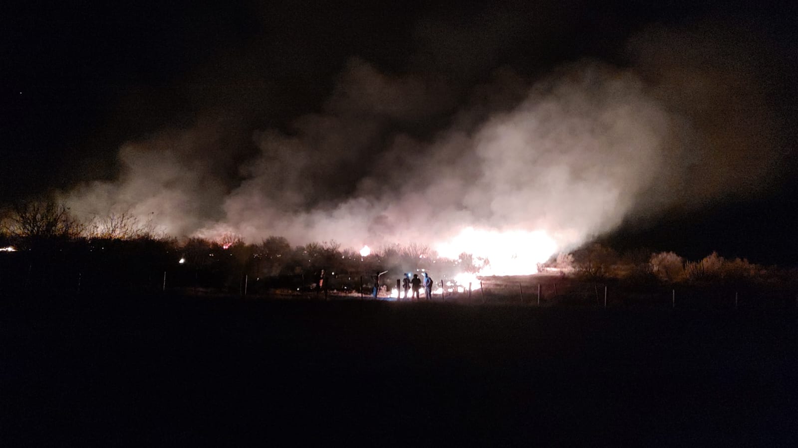 Intenso incendio forestal al Norte de Guaymas