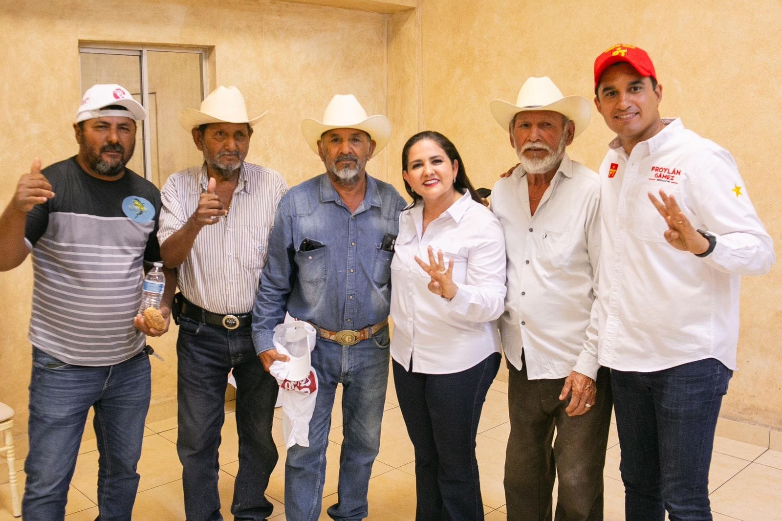 Respaldan pescadores a Celida y Floylan para el Senado