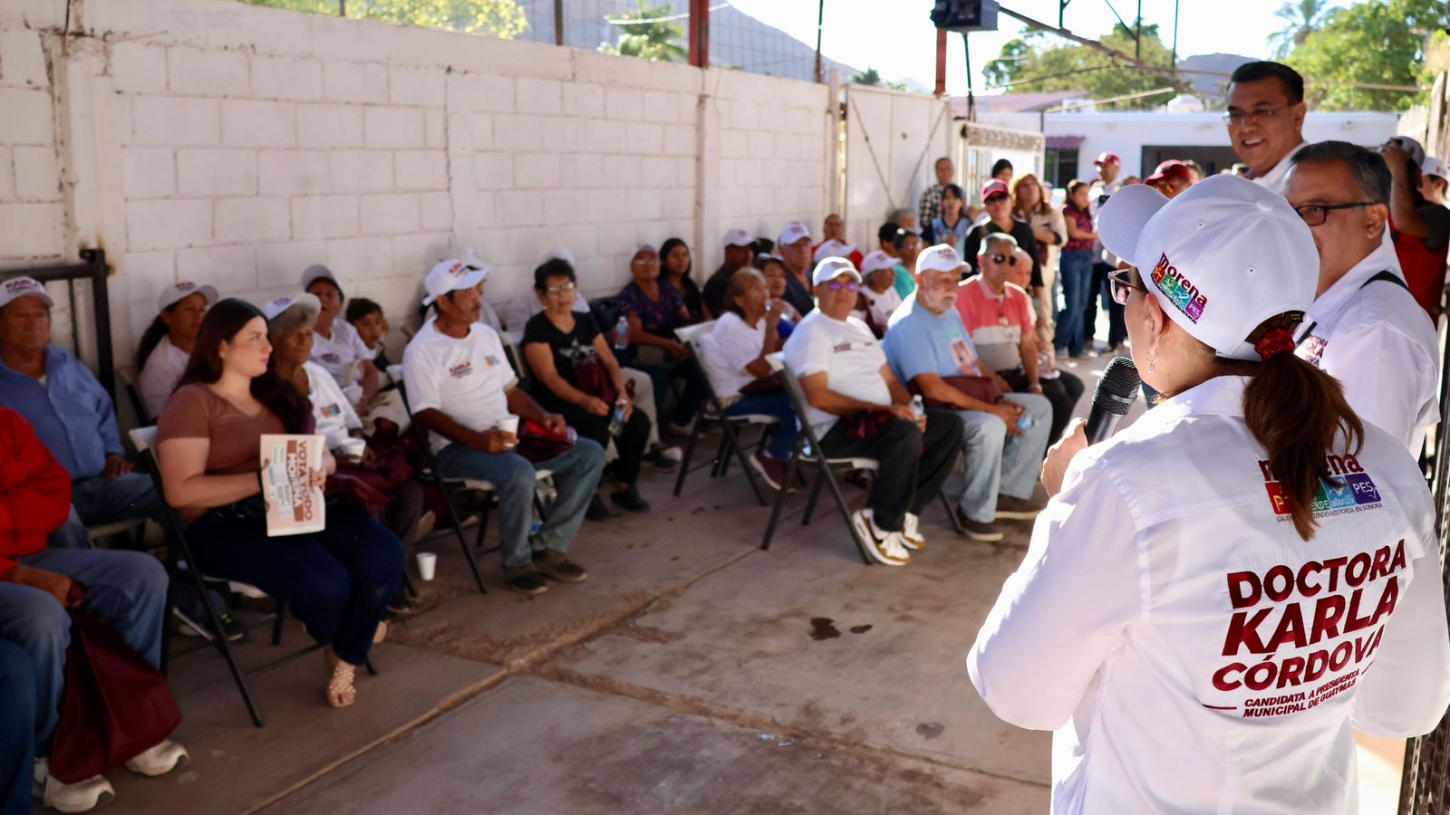 Sector San Vicente doctora Karla Córdova González, candidata a la alcaldía municipal
