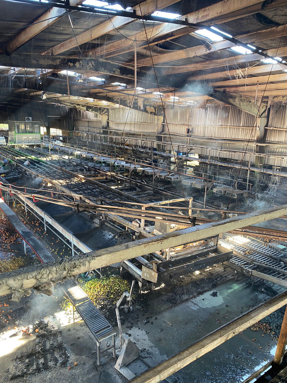 En empaque tras fuerte incendio