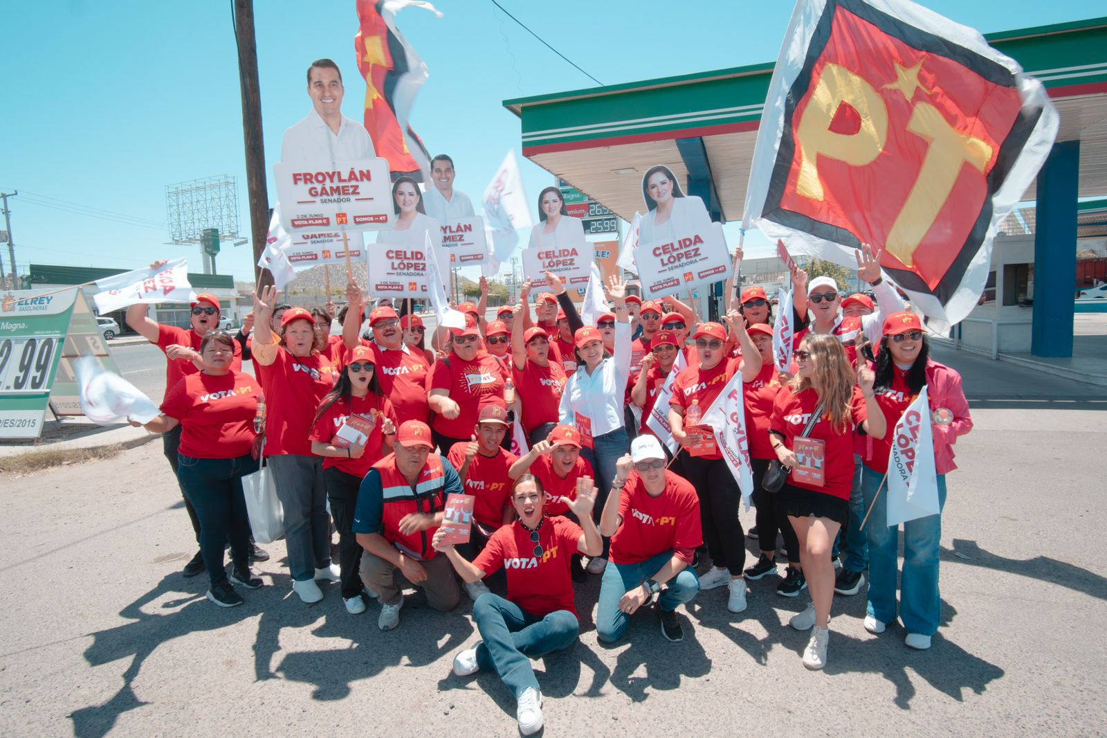 Se comprometen Celida López y Froylán Gámez a mantener giras bimestrales como futuros senadores