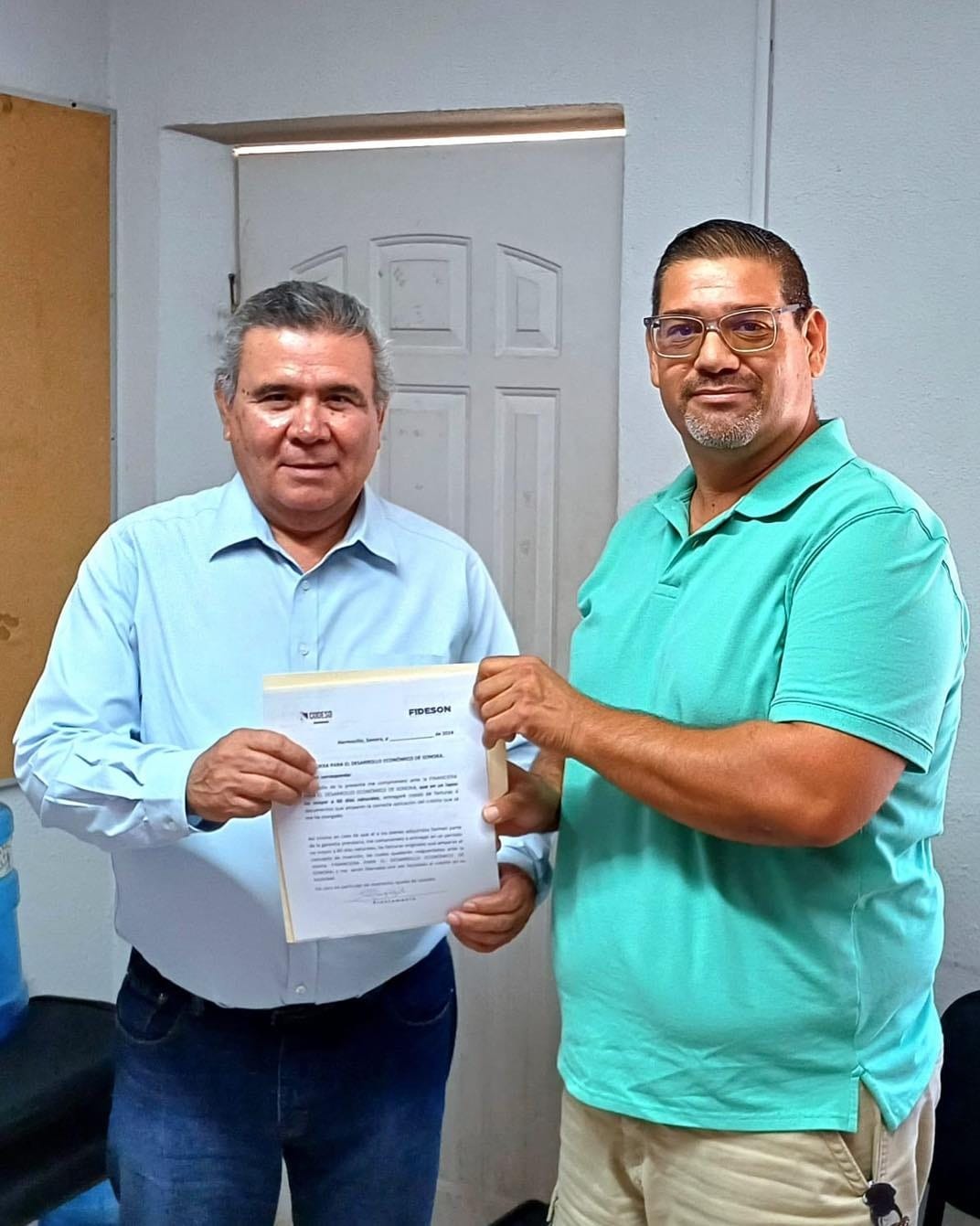 Entrega Ayuntamiento importante crédito a empresario empalmense