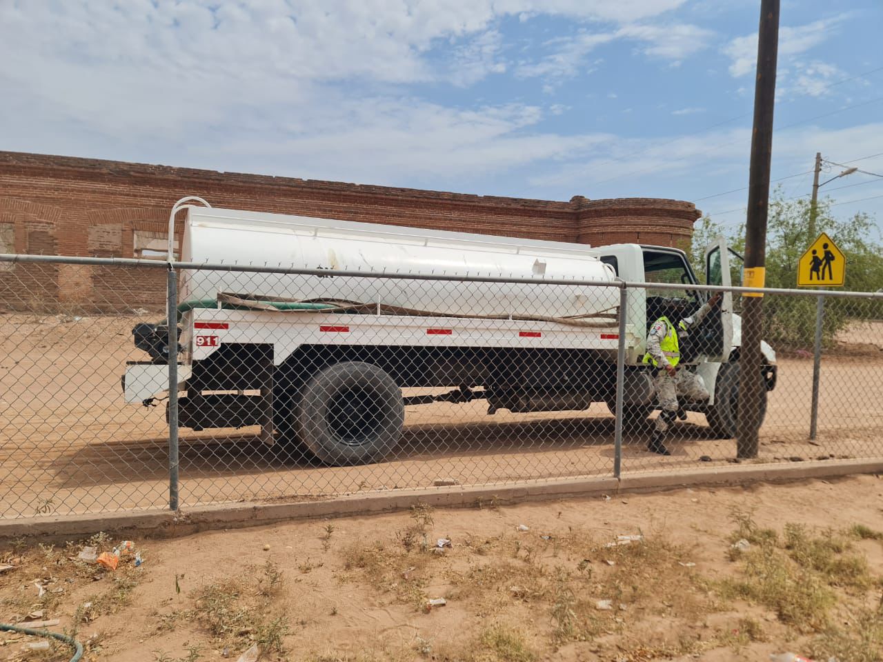 Envía Ayuntamiento agua a familias de Ortiz