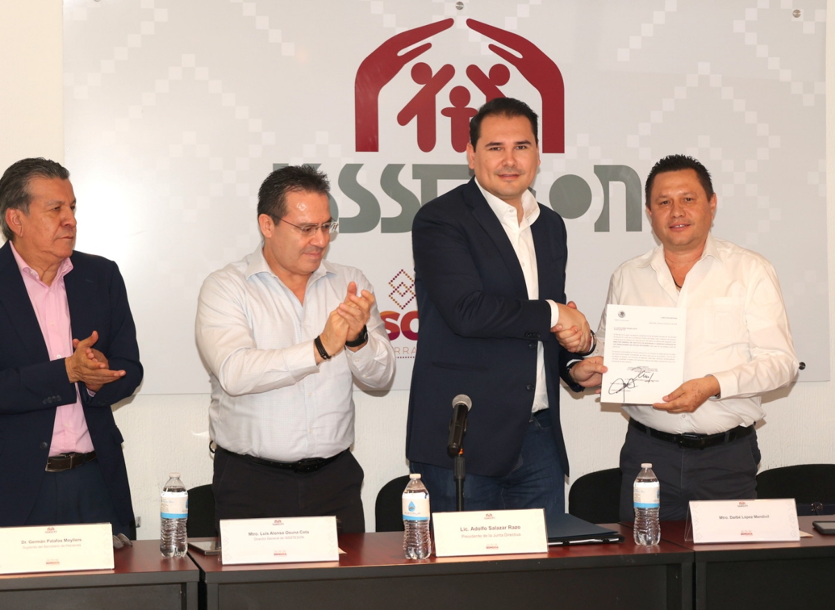 Asume Luis Alonso Osuna Cota dirección general de Isssteson