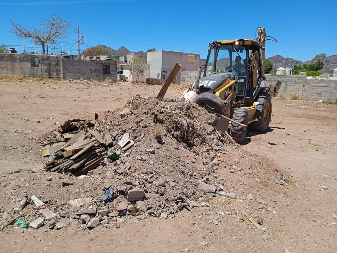 En Guaymas limpian arroyos