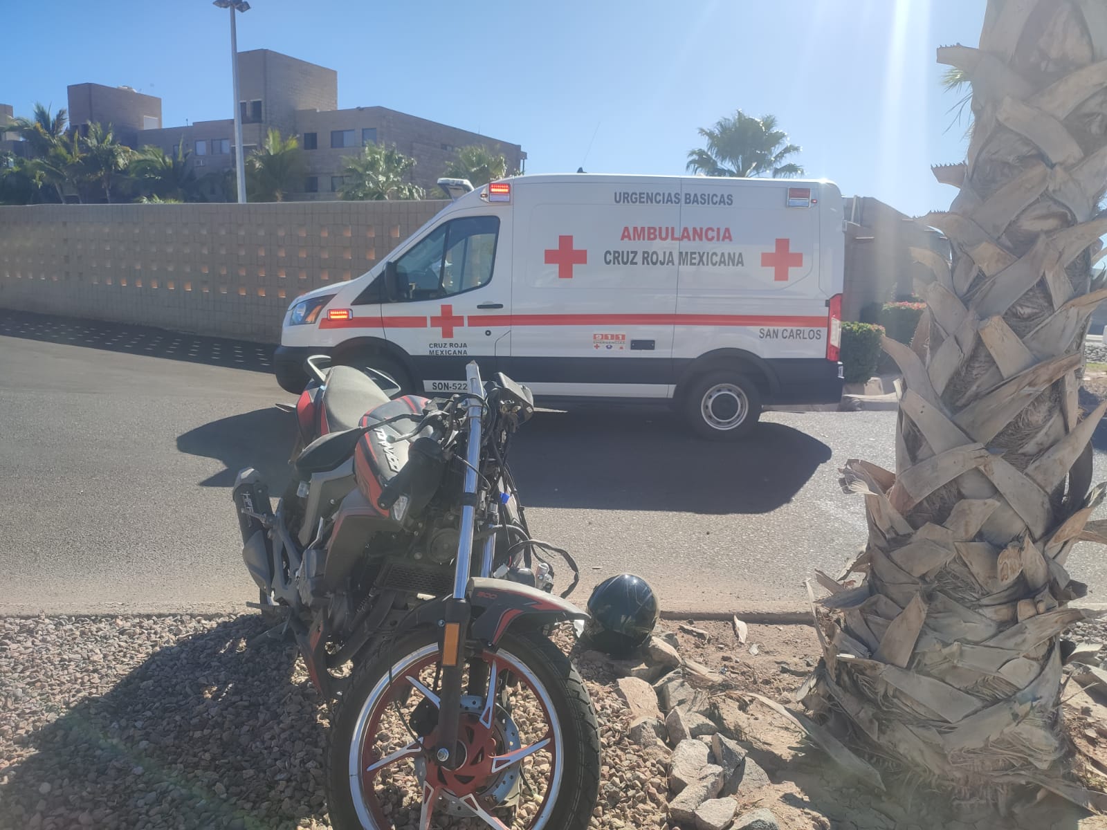 Resulta motociclista lesionado