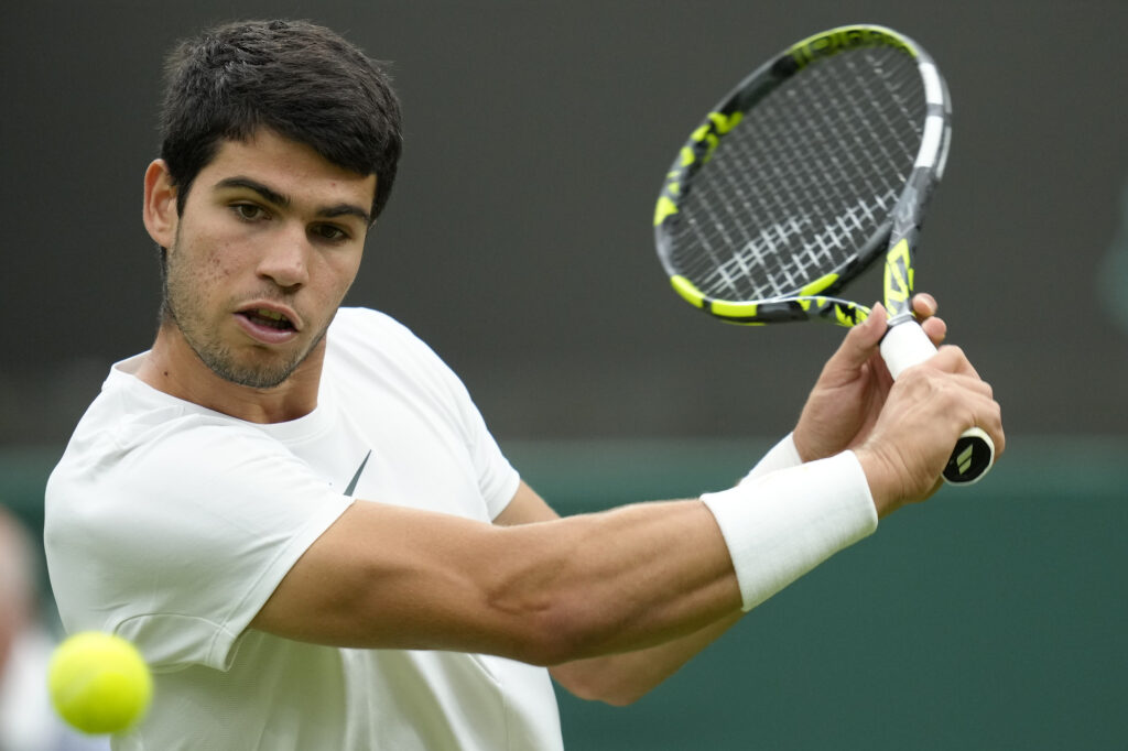 Carlos Alcaraz, a un paso de revalidar su corona en el All England Club 1 24 4