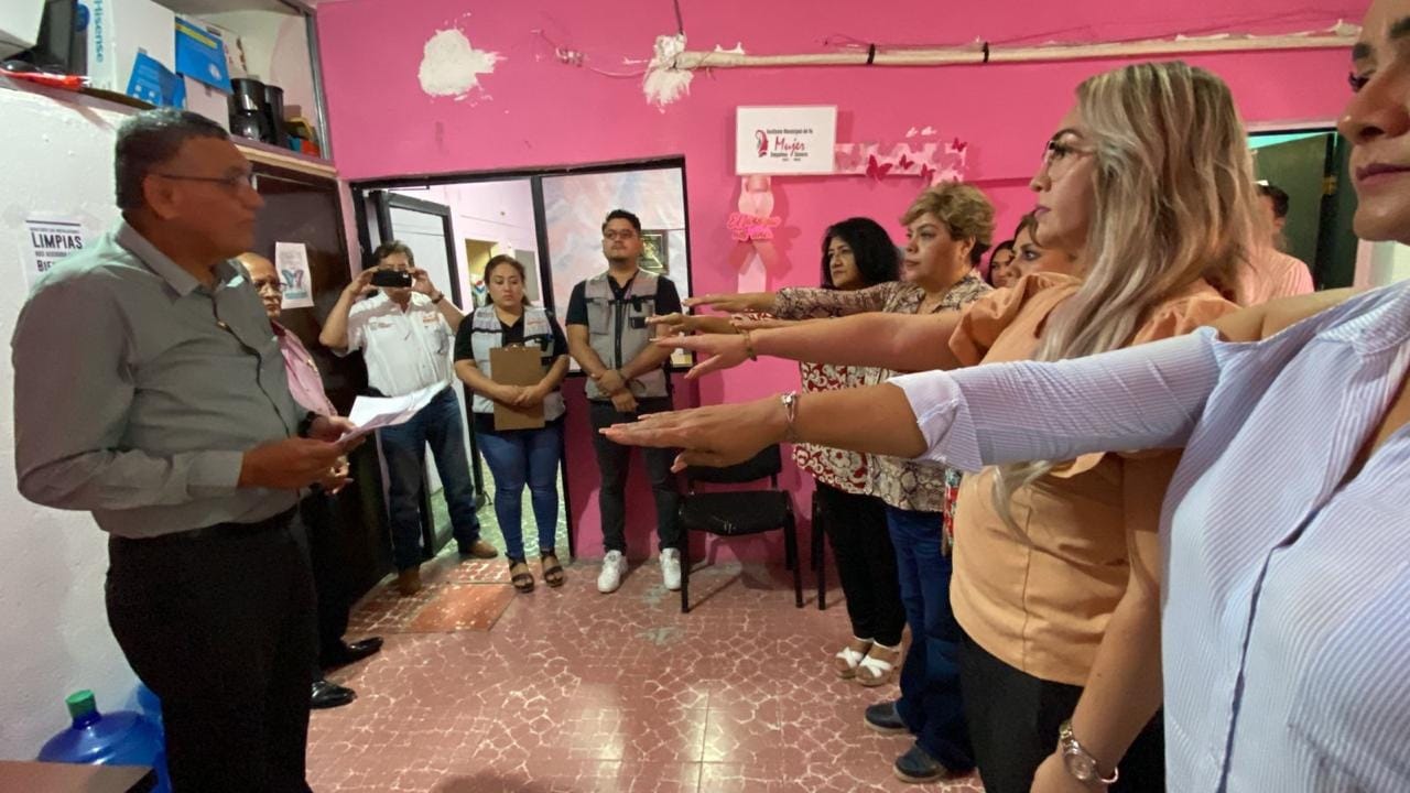 Rehabilitarán oficinas del IMM; toman protesta a Comité de Contraloría Social