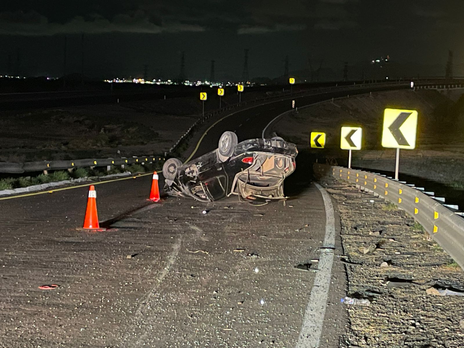Resulta hombre lesionado en volcadura