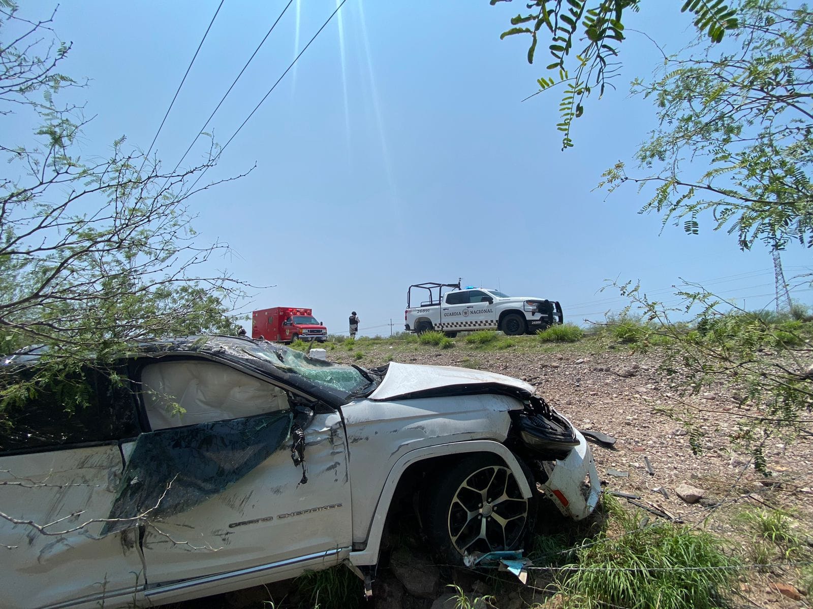 Resulta conductor lesionado en volcadura