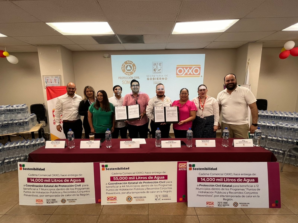 Firma convenio Protección Civil y Oxxo para la entrega de agua a población vulnerable