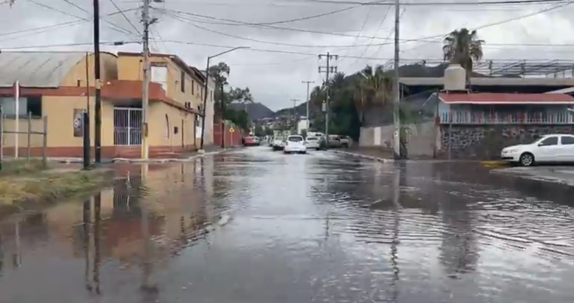 Registra pluviómetro 8.12 milímetros