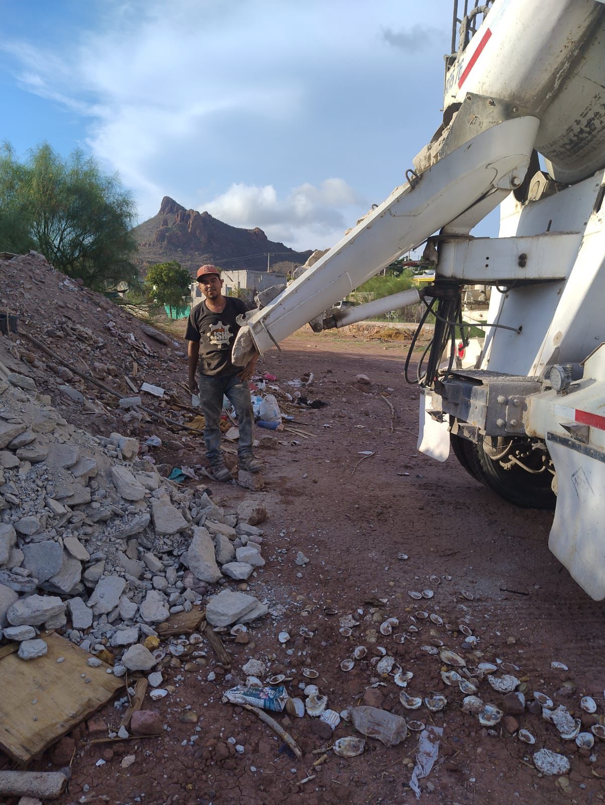 Provoca Cemex contaminación al medio ambiente