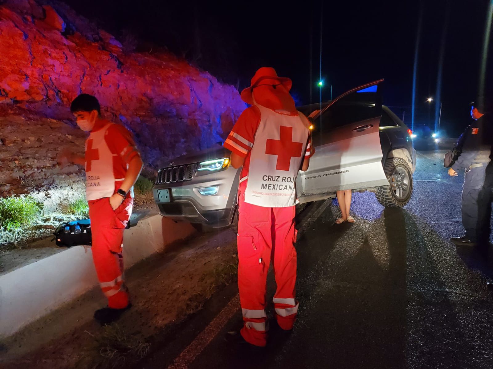 Provoca joven ebria choque en San Carlos