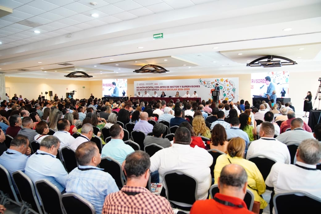 Capacita SEC a jefes de sector y supervisores de educación básica para el arranque del ciclo escolar