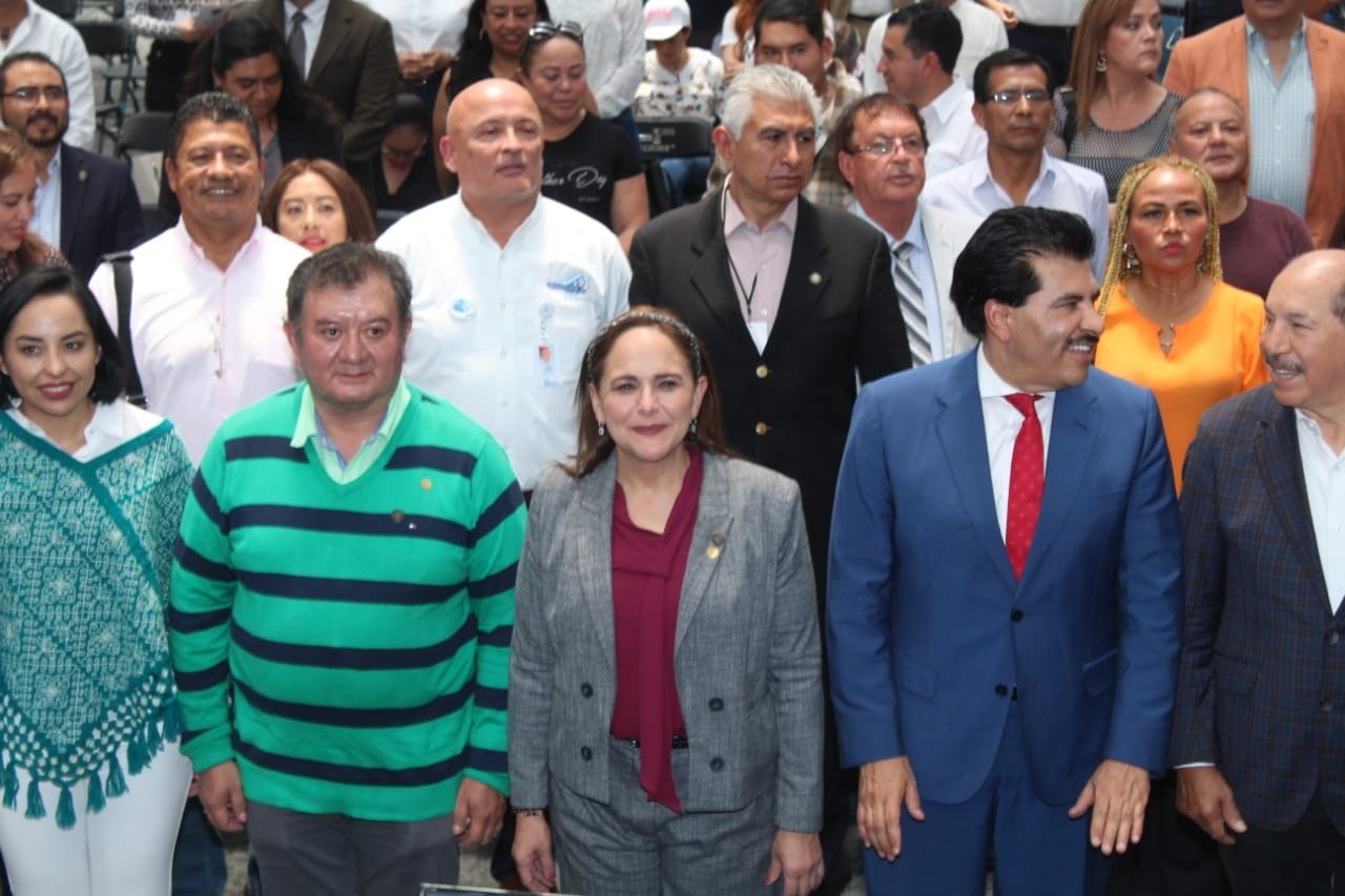 Participa alcaldesa Karla Córdova en foro nacional