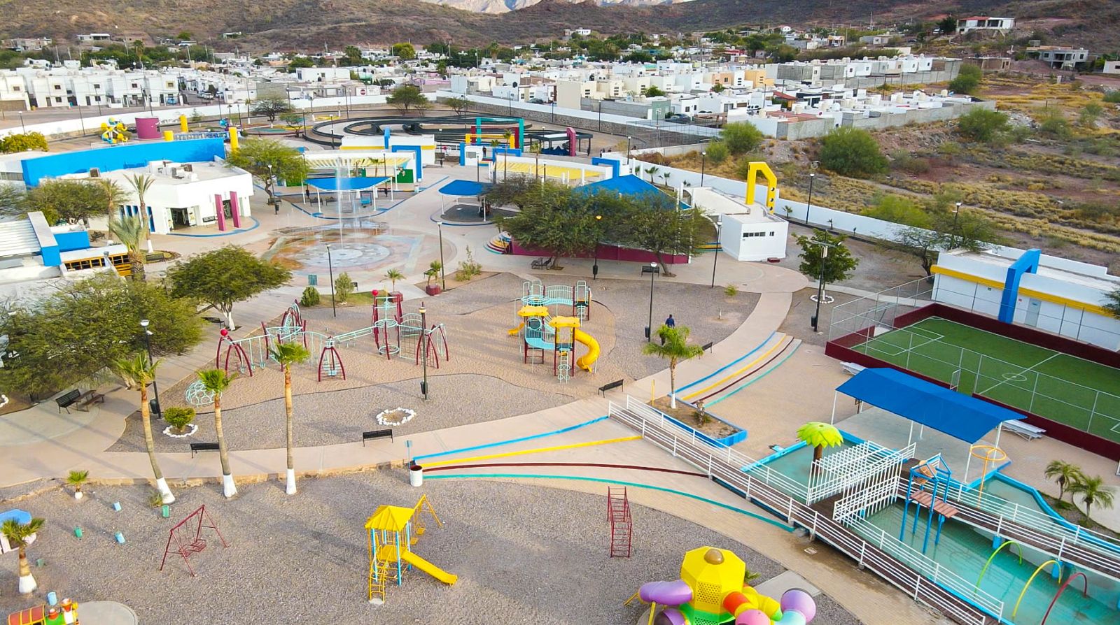 Disfrutan guaymenses de Parque Infantil