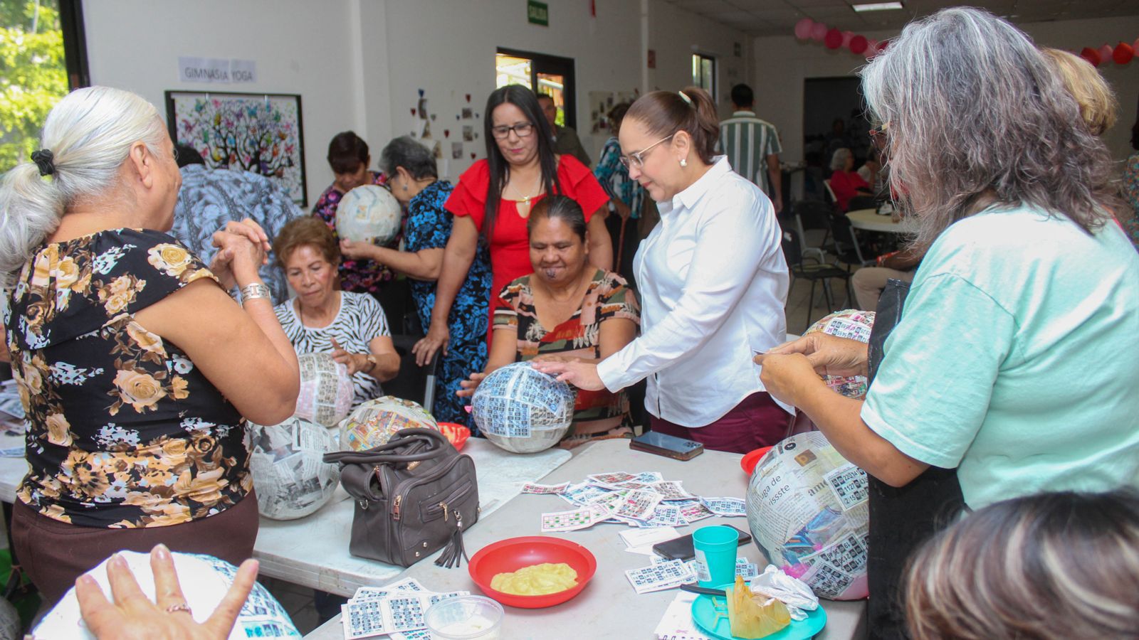 Mantiene DIF atención y protección a adultos mayores
